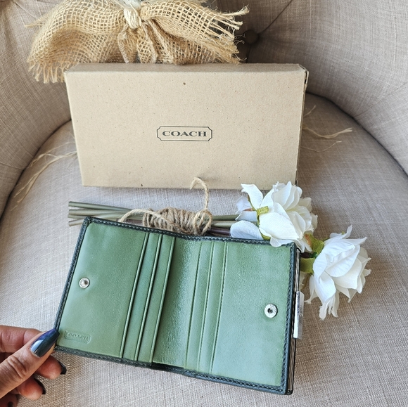 Vintage Coach Kisslock / Framed Wallet (Forest & Kelly Green) - Picture 8 of 10